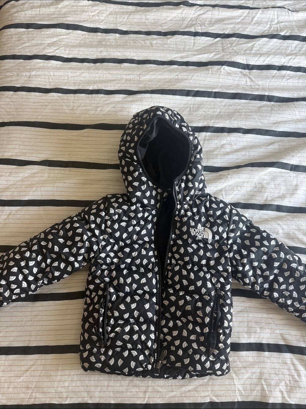 The North Face Hooded Puffer Jacket for kids Double Sided
